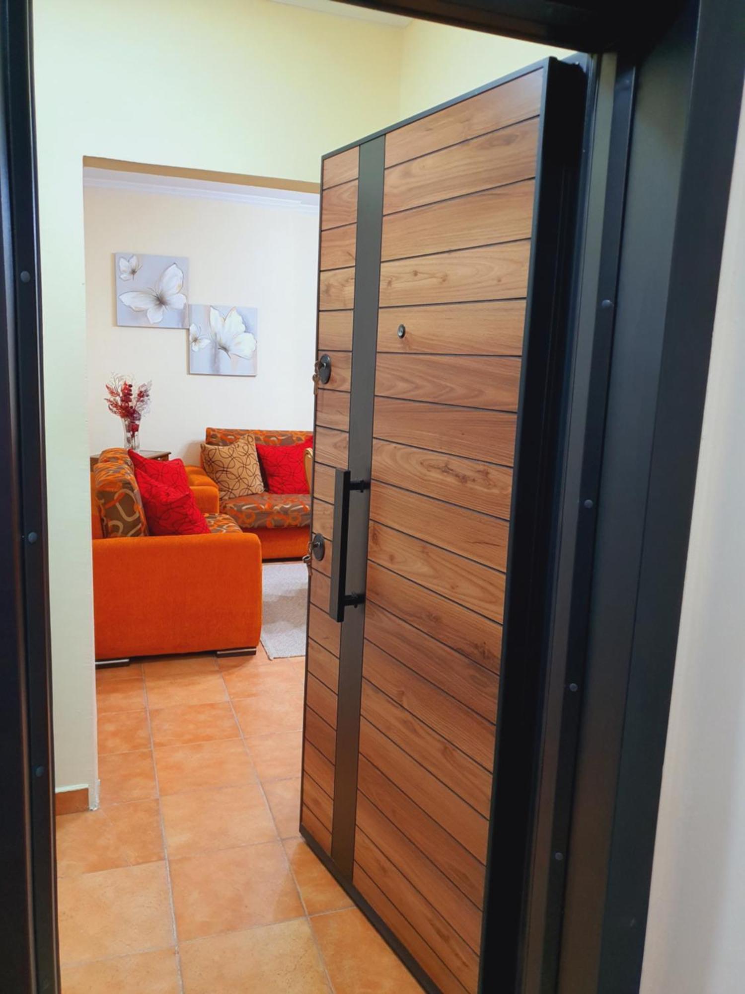 Apartment 1 *