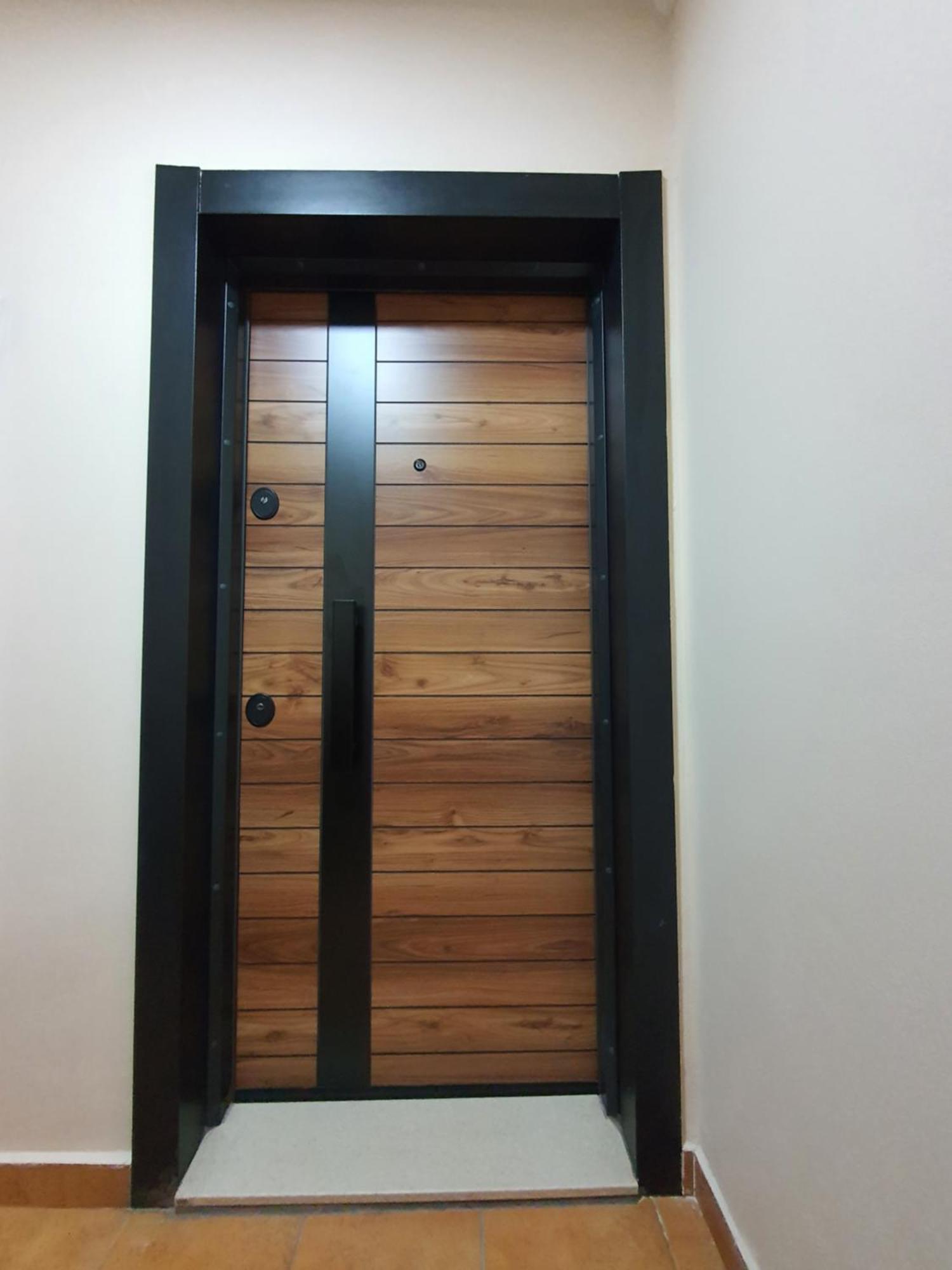 Apartment 1 *